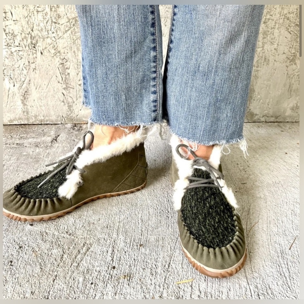Sorel Out N About Moc Olive Green Suede & Fabric Shearling Lined Moccasin Sz 7 - Picture 4 of 13